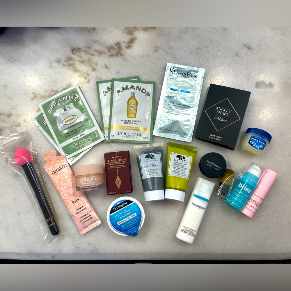 Beauty Bundle: Glow Recipe, Killian Angels Share, Charlotte Tilbury, Amika &More